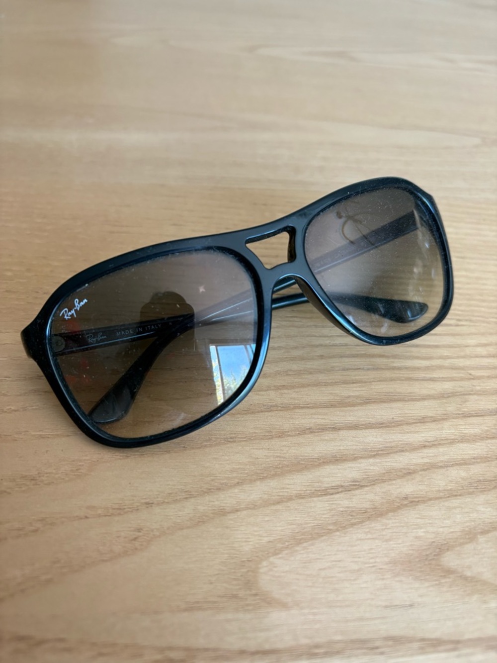 Ray-Ban Unisex Black Frame Sunglasses with Brown Gradient Lenses - Picture 2 of 4